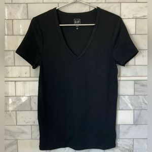 Gap Modern Black Tee L